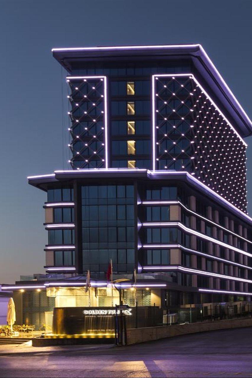 Отель Golden Tulip Istanbul Bayrampasa Экстерьер фото The hotel's entrance