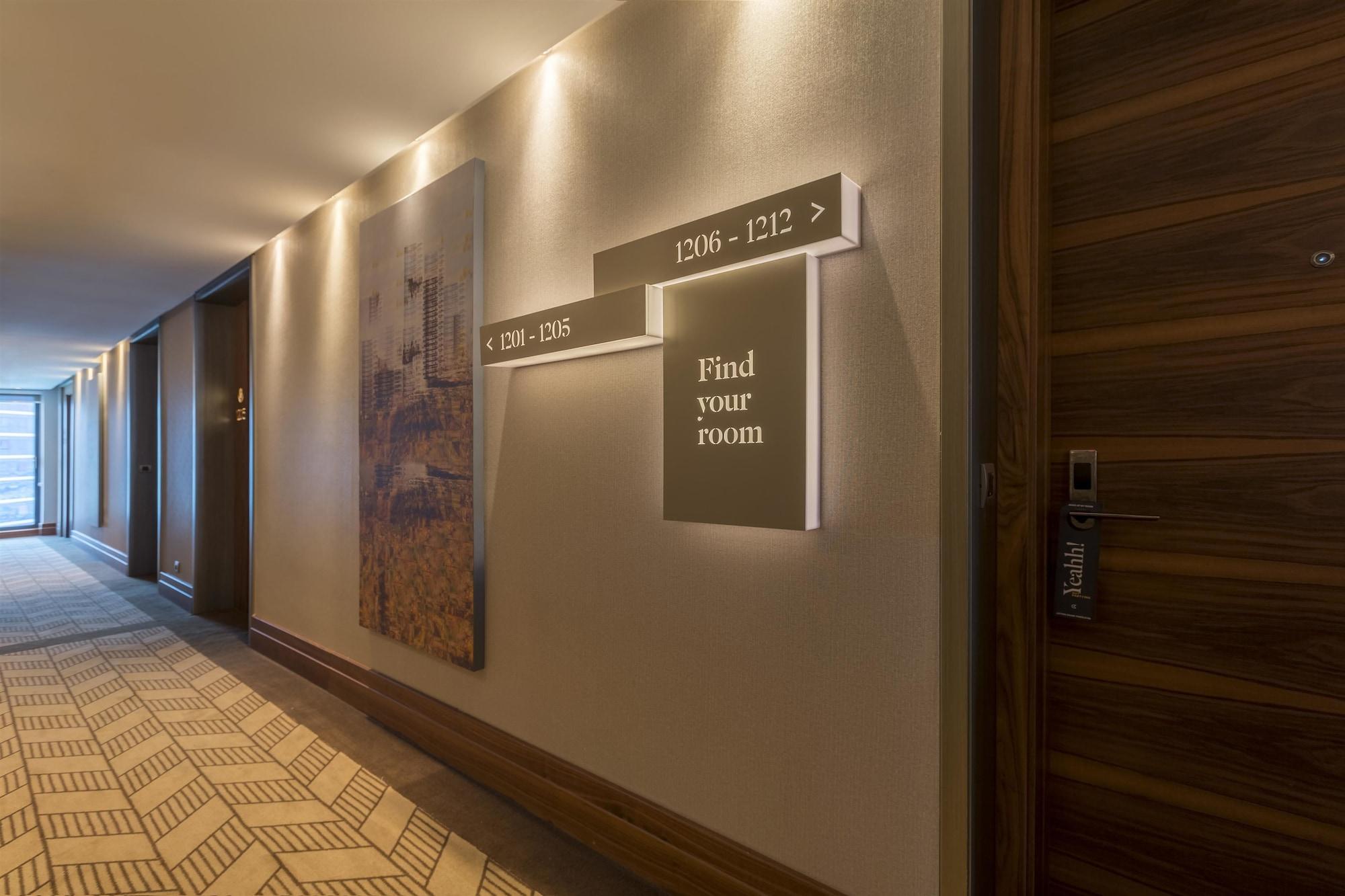 Отель Golden Tulip Istanbul Bayrampasa Экстерьер фото