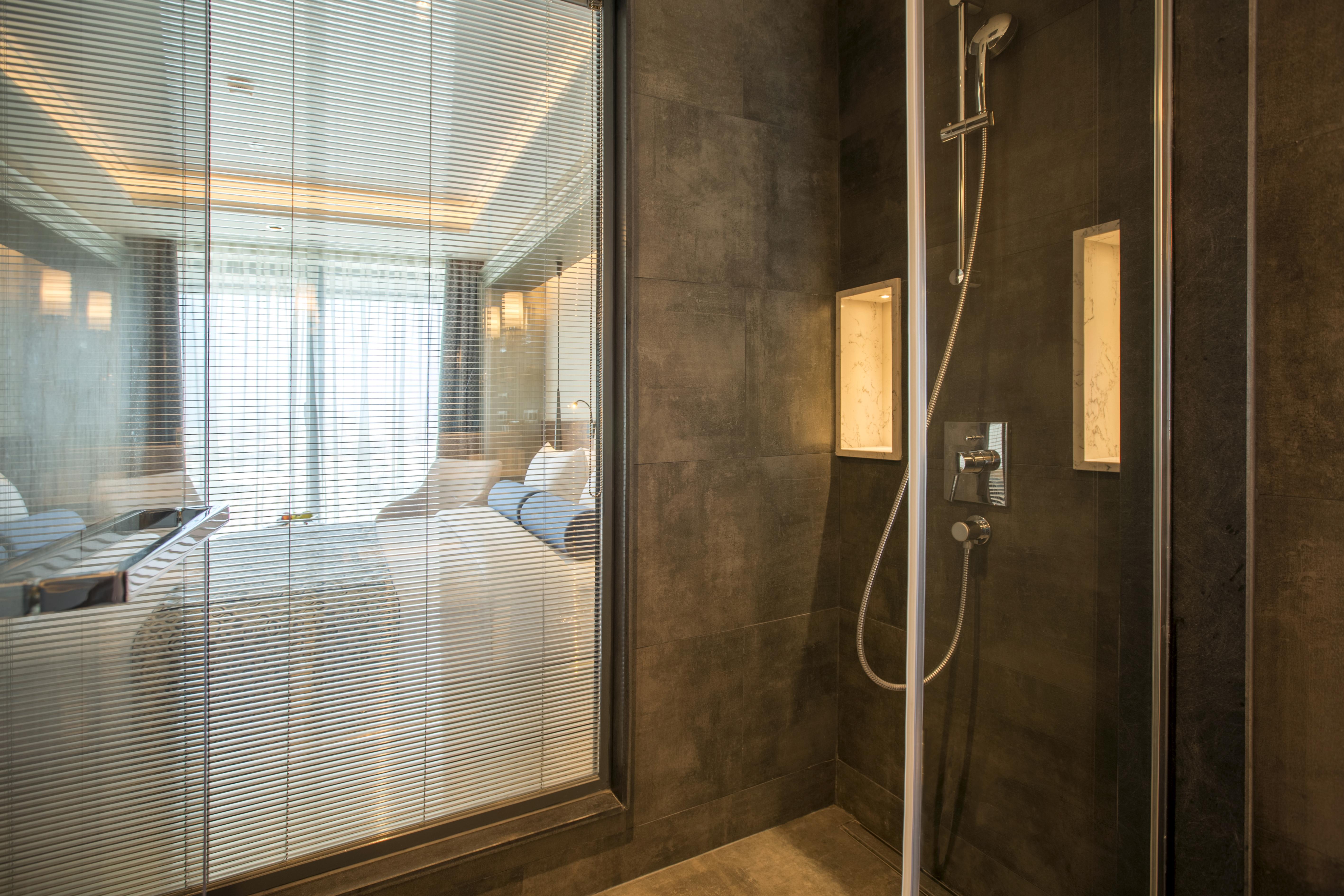 Отель Golden Tulip Istanbul Bayrampasa Экстерьер фото