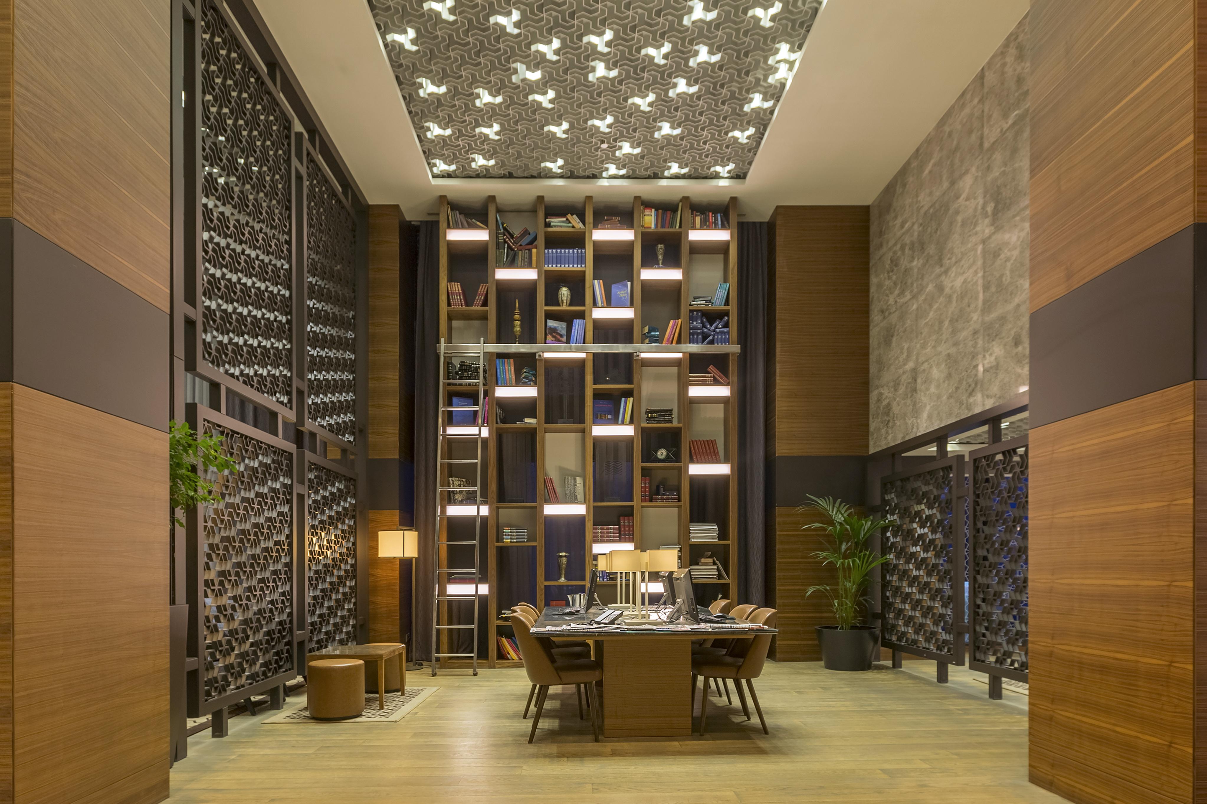 Отель Golden Tulip Istanbul Bayrampasa Экстерьер фото Library