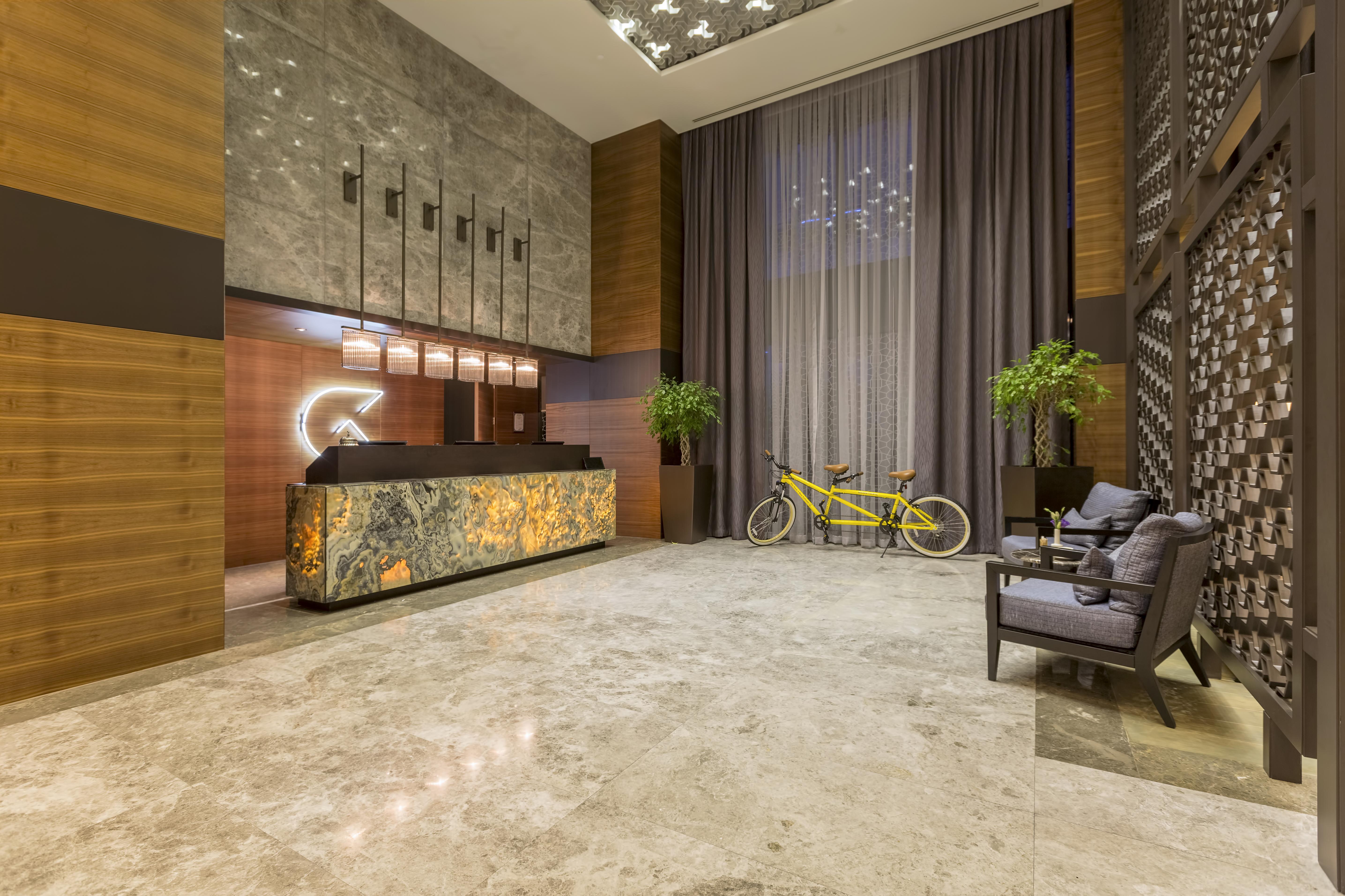 Отель Golden Tulip Istanbul Bayrampasa Экстерьер фото Lobby